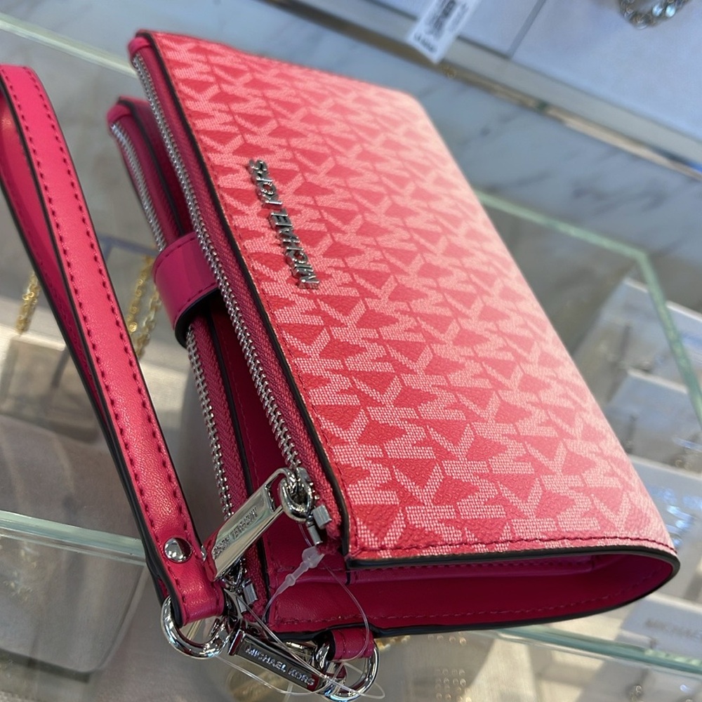 MICHAEL KORS
Jet Set Large Logo Signature Double-Zip Wristlet-Wallet-Phone Case - Picture 7 of 16